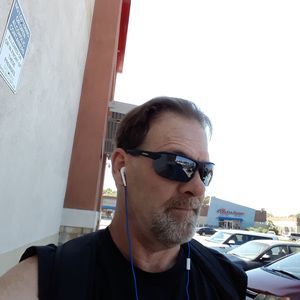 Meet your Posher, Bruce